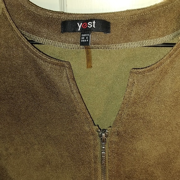 Dress - Picture 2 of 4